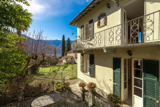 Villa with garden in Tremezzina – close to the center with lake view