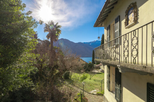 Villa with garden in Tremezzina – close to the center with lake view