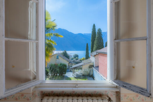 Villa with garden in Tremezzina – close to the center with lake view