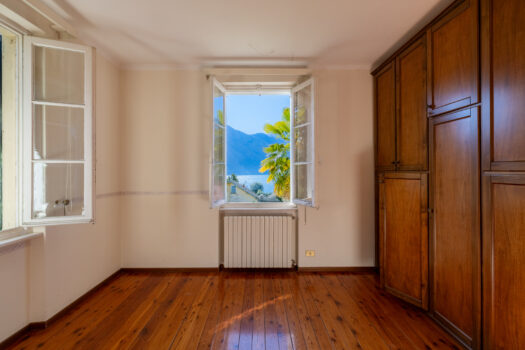 Villa with garden in Tremezzina – close to the center with lake view