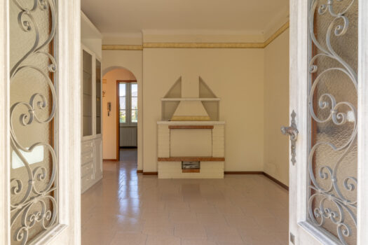 Villa with garden in Tremezzina – close to the center with lake view