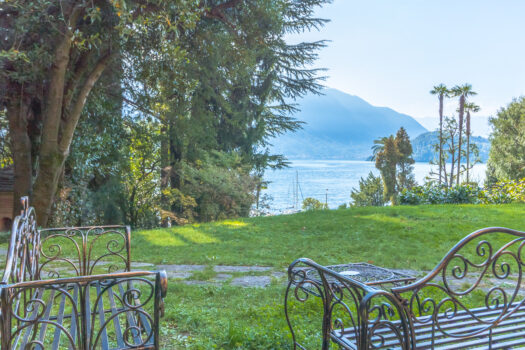 Villa directly on the lake in Tremezzina – stunning lake view