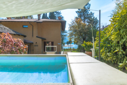 Villa directly on the lake in Tremezzina – stunning lake view