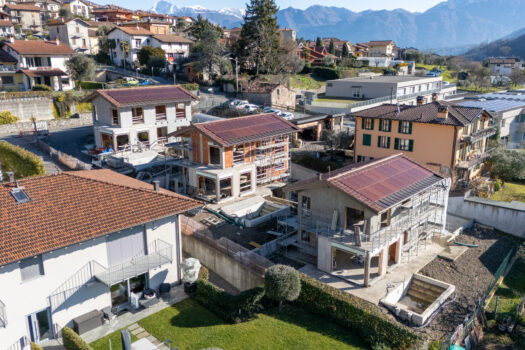 New villas with pool on Lake Como – lake view