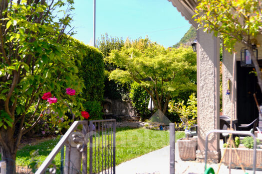 Apartment in villa with garden in Cernobbio