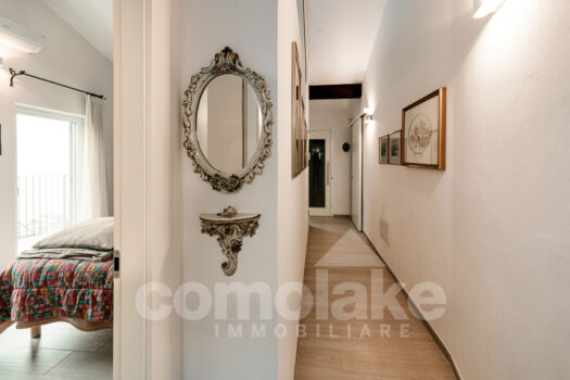 Modern villa with lake view in Moltrasio