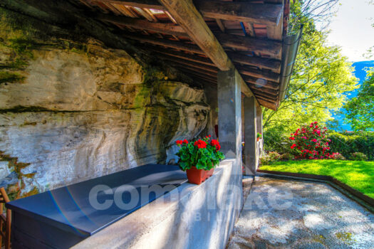 Detached house with a garden and lake view in Carate Urio