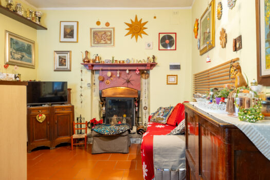 Detached house in Grandola ed Uniti – near the center