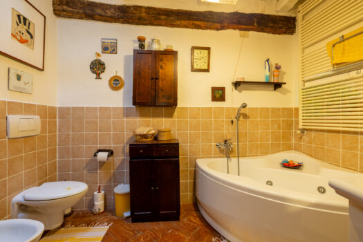 Detached house in Grandola ed Uniti – near the center