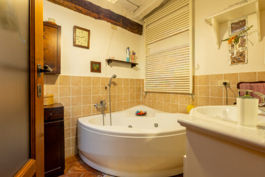 Detached house in Grandola ed Uniti – near the center