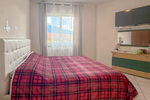 Three-room apartment with lake views in Tremezzina – near the lake