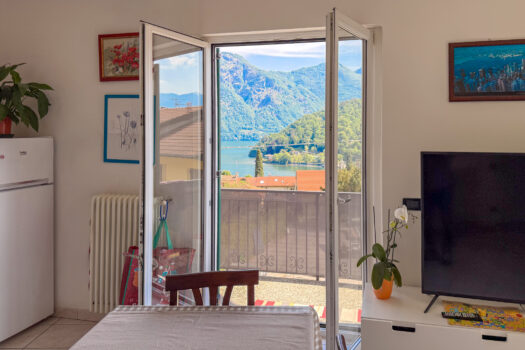Three-room apartment with lake views in Tremezzina – near the lake