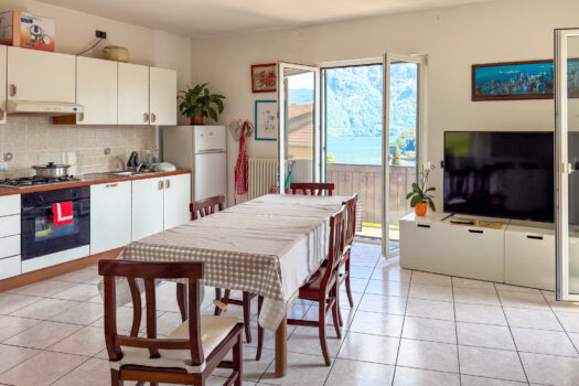 Three-room apartment with lake views in Tremezzina – near the lake