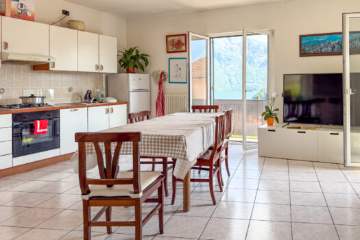 Three-room apartment with lake views in Tremezzina – near the lake