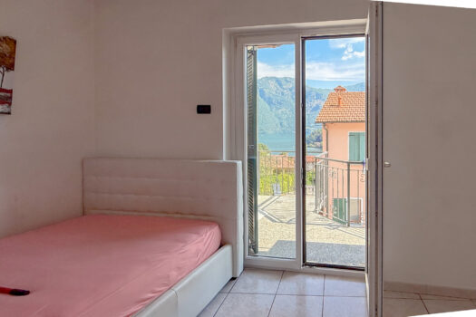 Three-room apartment with lake views in Tremezzina – near the lake