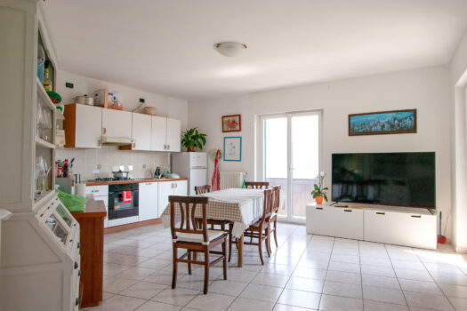 Three-room apartment with lake views in Tremezzina – near the lake