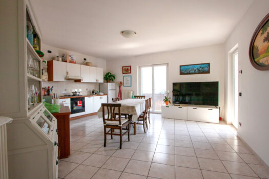 Three-room apartment with lake views in Tremezzina – near the lake