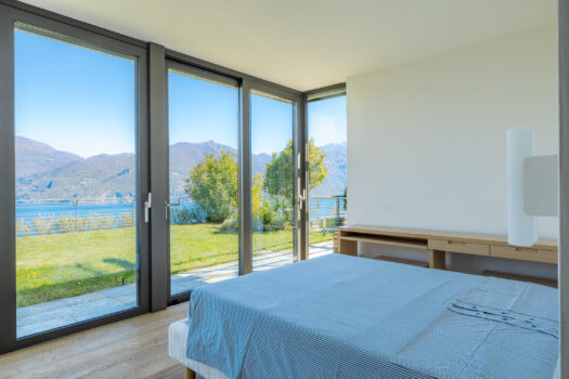 Luxury Villa in a modern context in Menaggio – pool and stunning lake views