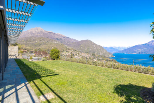 Luxury Villa in a modern context in Menaggio – pool and stunning lake views