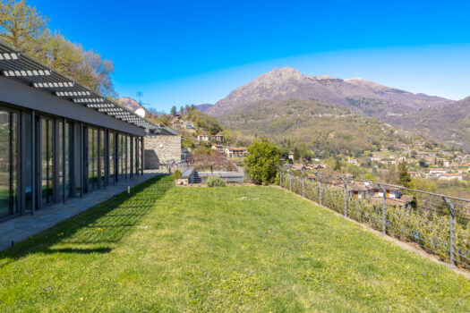 Luxury Villa in a modern context in Menaggio – pool and stunning lake views