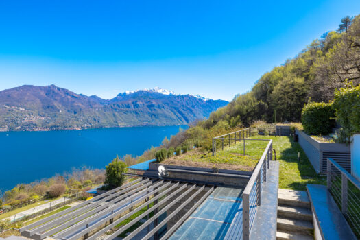 Luxury Villa in a modern context in Menaggio – pool and stunning lake views