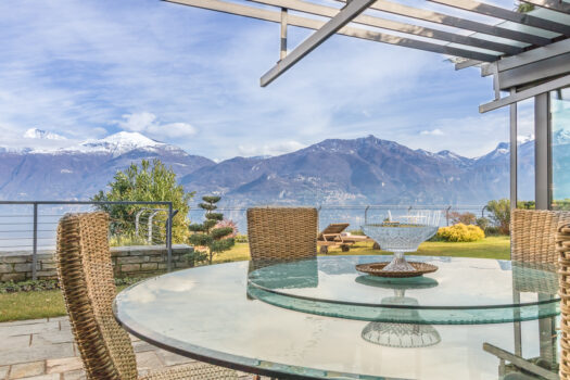 Modern panoramic apartment in Menaggio – with pool and rooftop garden