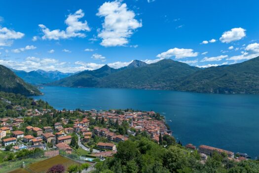 Prestigious panoramic apartment in Menaggio – with pool and sun deck