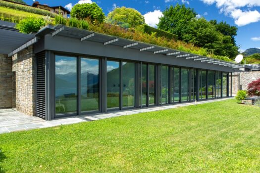 Prestigious panoramic apartment in Menaggio – with pool and sun deck