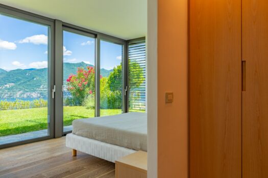 Prestigious panoramic apartment in Menaggio – with pool and sun deck