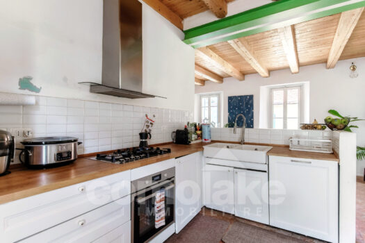 Lake house with garden in Torno