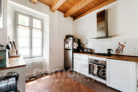 Lake house with garden in Torno