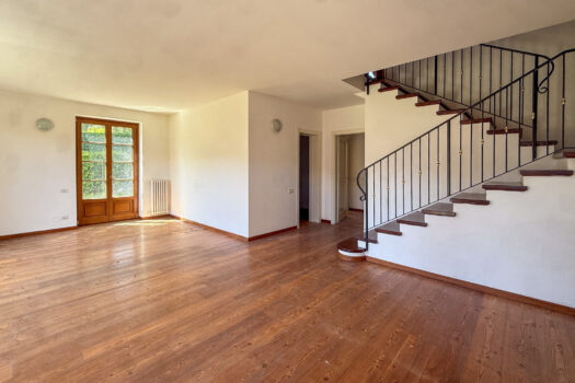 Villa with a garden in Griante – lake view