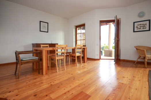 Villa with a garden in Griante – lake view