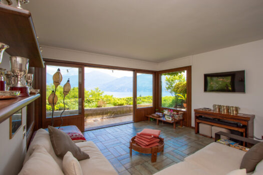 Luxury apartment in Menaggio – lake view