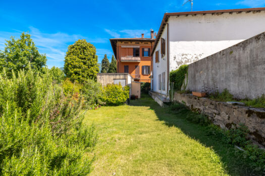 Small villa in the centre of Menaggio – lake view