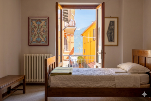 Small villa in the centre of Menaggio – lake view