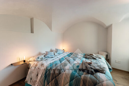Historic house directly on the lake with terrace in Laglio