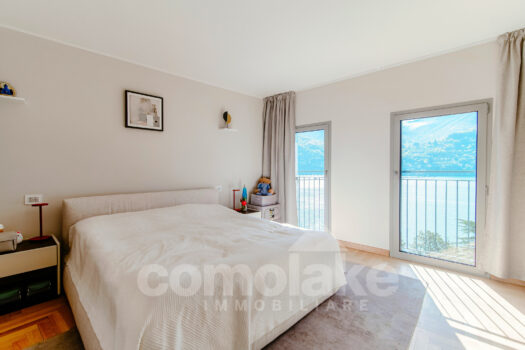 Detached house with a garden and lake view in Carate Urio