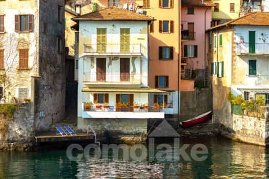 Historic house directly on the lake with terrace in Laglio