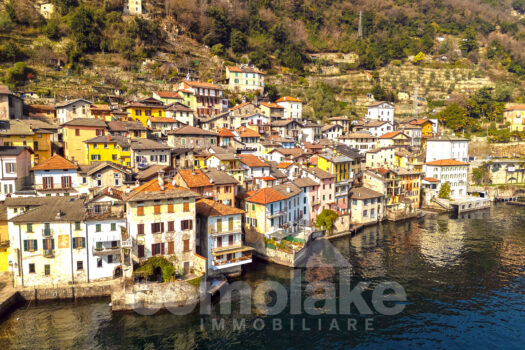 Historic house directly on the lake with terrace in Laglio