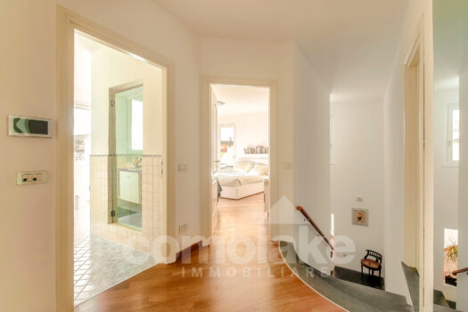 Modern villa with garden and lake view in Cernobbio