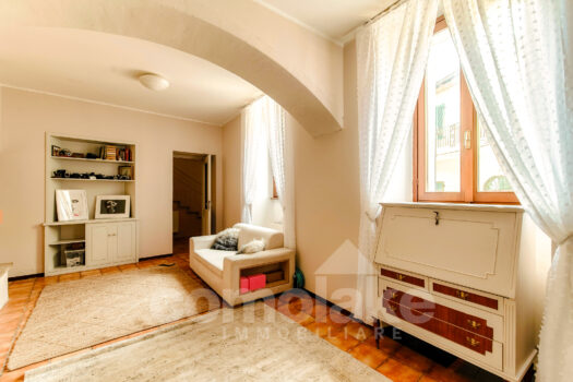 Lake house with garden in Torno