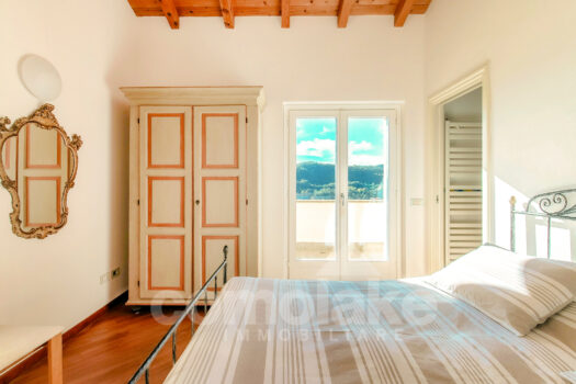 Modern villa with garden and lake view in Cernobbio