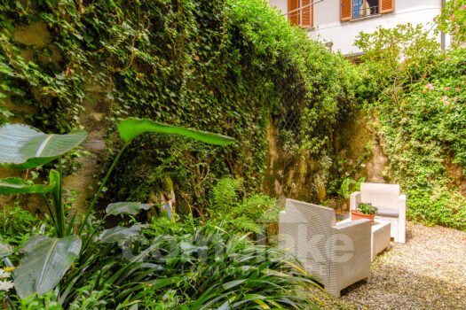Lake house with garden in Torno