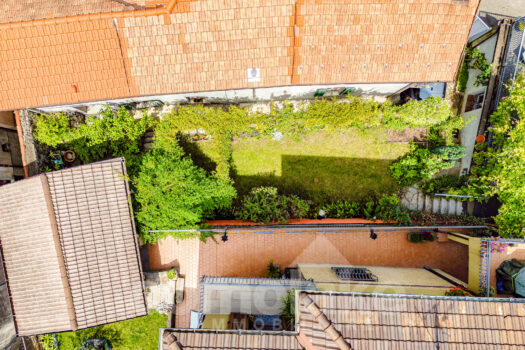 Lake house with garden in Torno