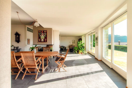 Modern villa with garden and lake view in Cernobbio