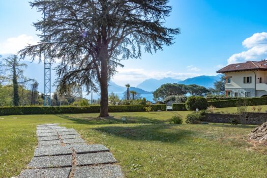 Menaggio β Two one-bedroom apartments with lake views in a residence featuring a historic park