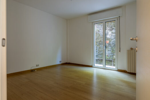 Apartment in the centre of Menaggio – with parking space