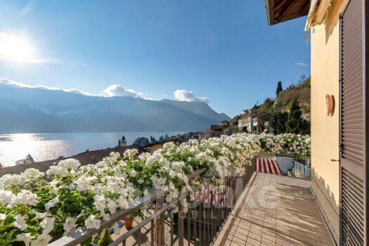 Detached villa near the lake in Laglio