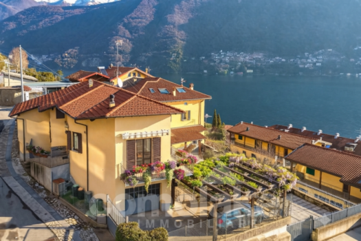 Detached villa near the lake in Laglio